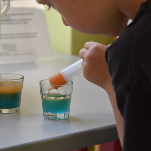 Experimentetische: Gestapeltes Wasser
