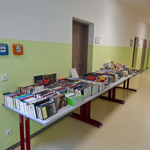 Klein, aber fein: Unser Bücherflohmarkt! 
