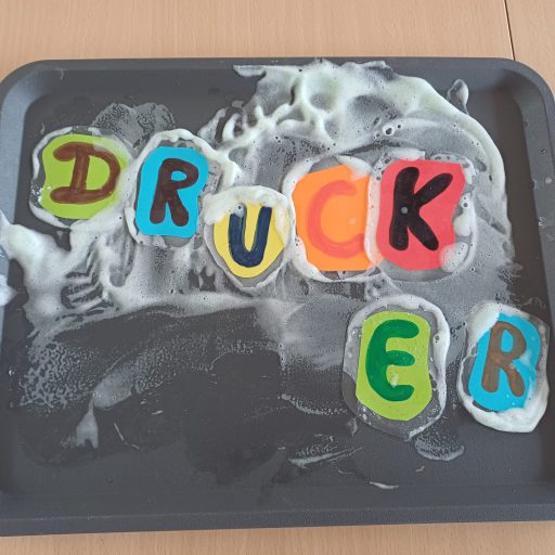 Unser richtig zusammen gesetztes Lösungswort und nächster Hinweis. 